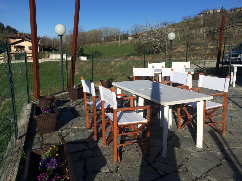 Bed and Breakfast La Terrazza Del Barbaresco Neviglie Екстер'єр фото