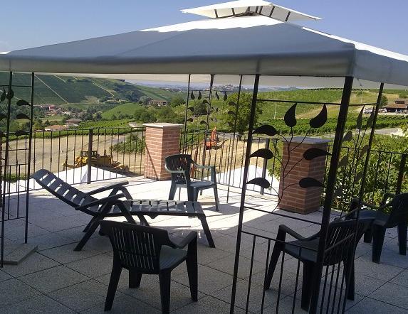 Bed and Breakfast La Terrazza Del Barbaresco Neviglie Екстер'єр фото