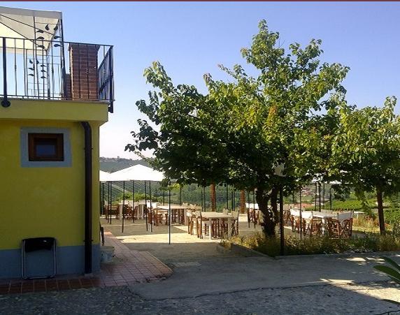 Bed and Breakfast La Terrazza Del Barbaresco Neviglie Екстер'єр фото