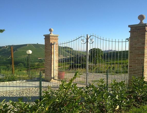 Bed and Breakfast La Terrazza Del Barbaresco Neviglie Екстер'єр фото