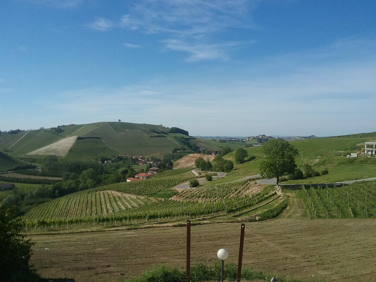 Bed and Breakfast La Terrazza Del Barbaresco Neviglie Екстер'єр фото