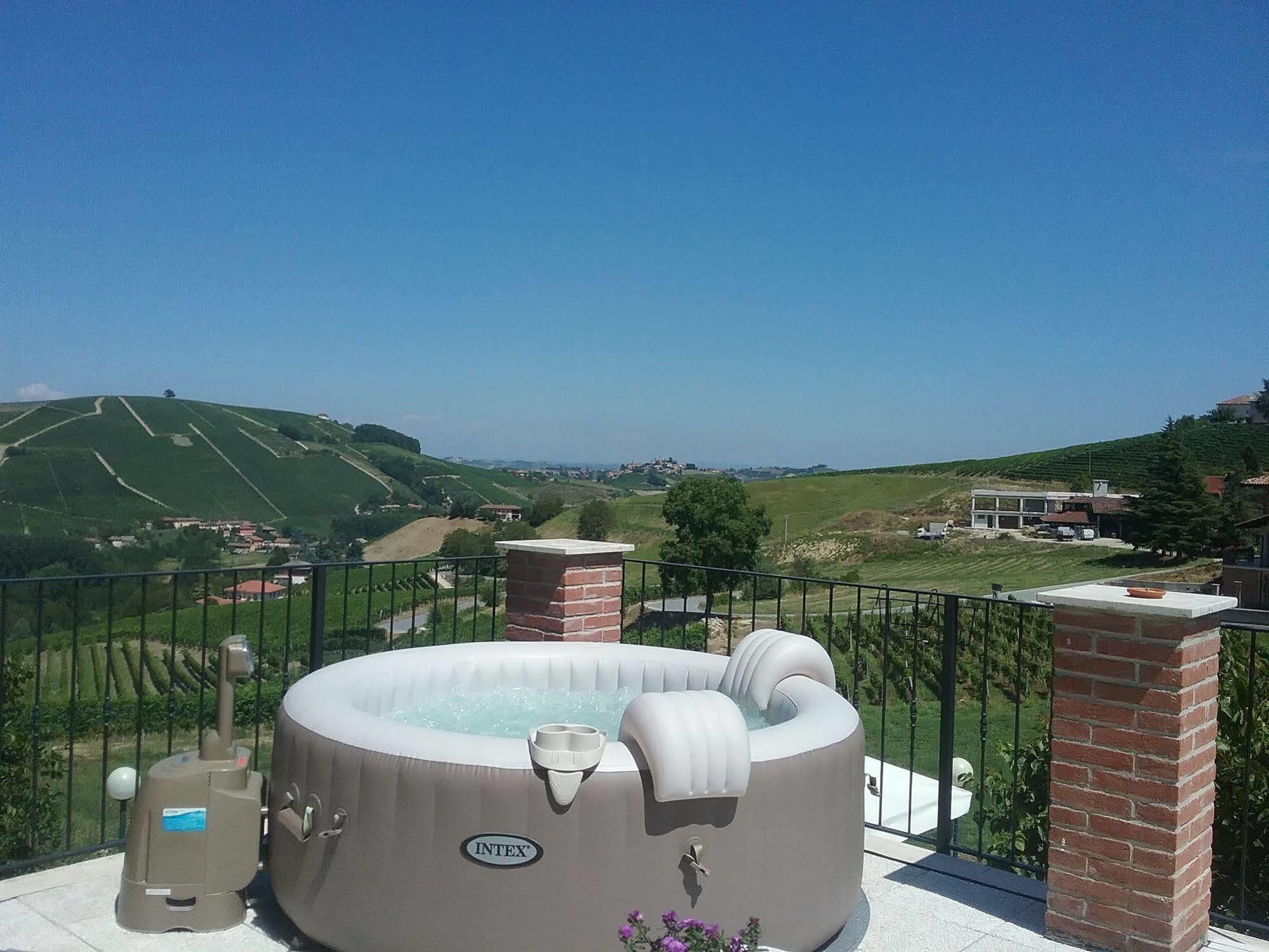 Bed and Breakfast La Terrazza Del Barbaresco Neviglie Екстер'єр фото