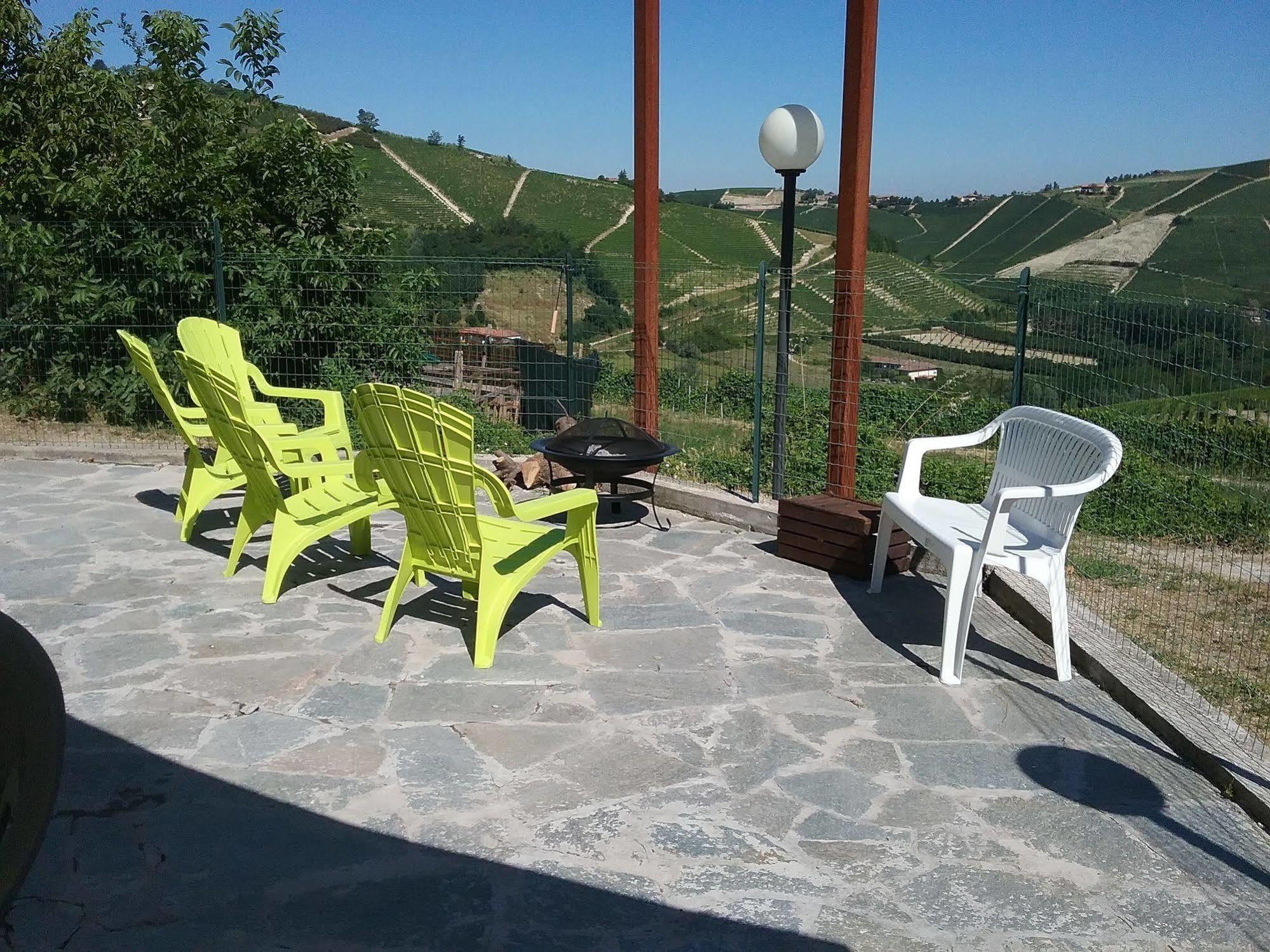 Bed and Breakfast La Terrazza Del Barbaresco Neviglie Екстер'єр фото